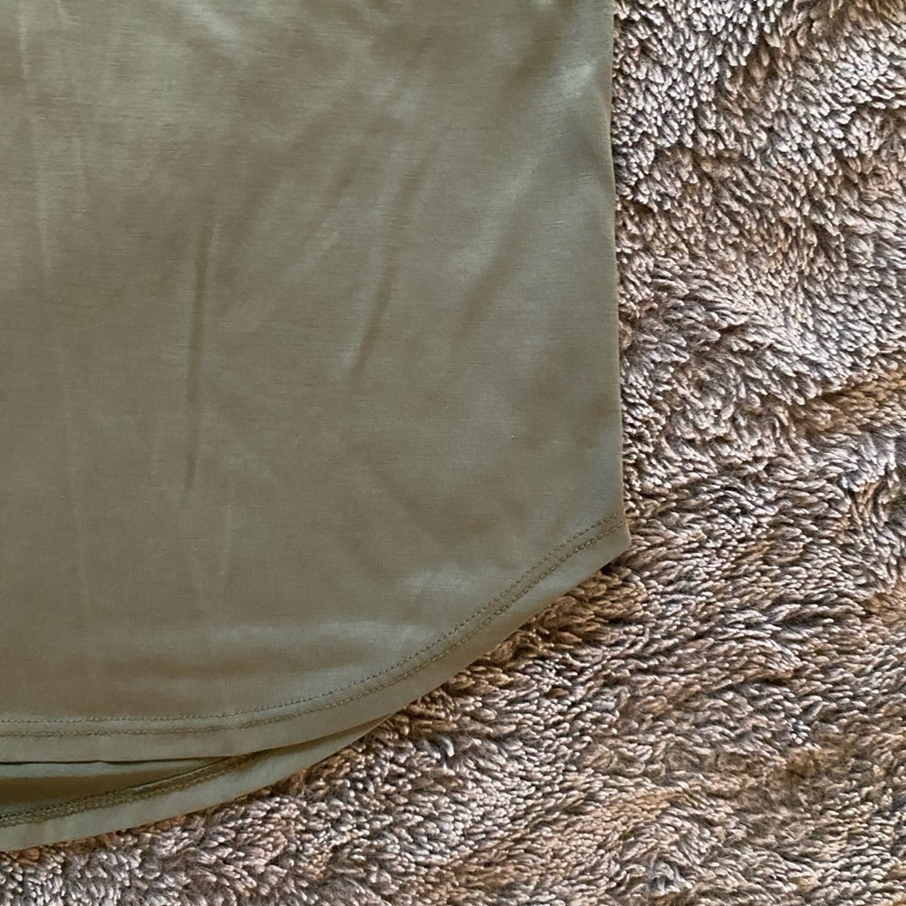 GREEN ENVELOPE Women’s Casual Couture Zipper Tee - Picture 8 of 11